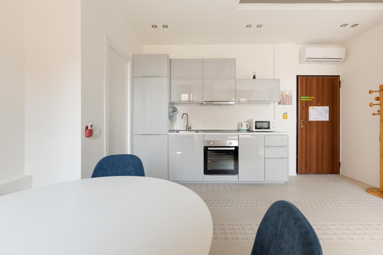 Milano Renovated Studio Apts Eksteriør bilde